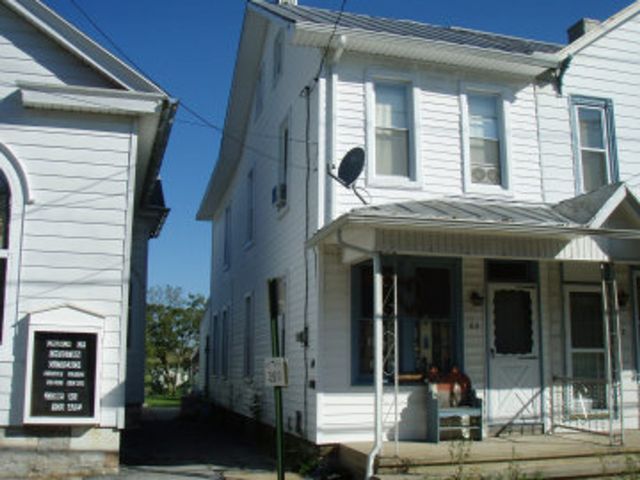 65 W  Main St, Newmanstown, PA 17073