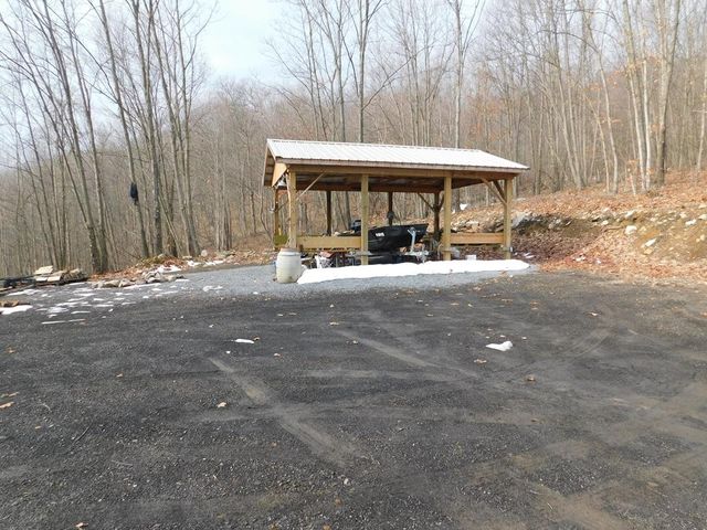 Dark Hollow Rd, Mount Union, PA 17066