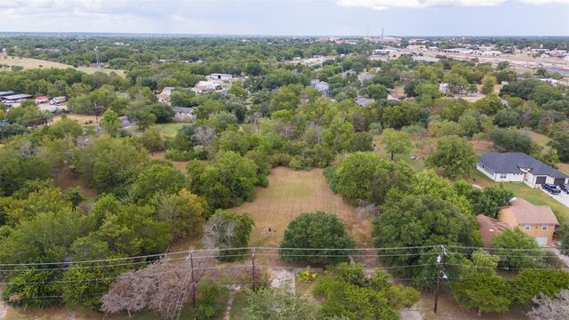 428 Palasota Dr, Bryan, TX 77803