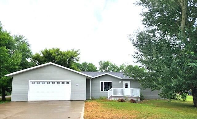 709 Lindley St, Langford, SD 57454