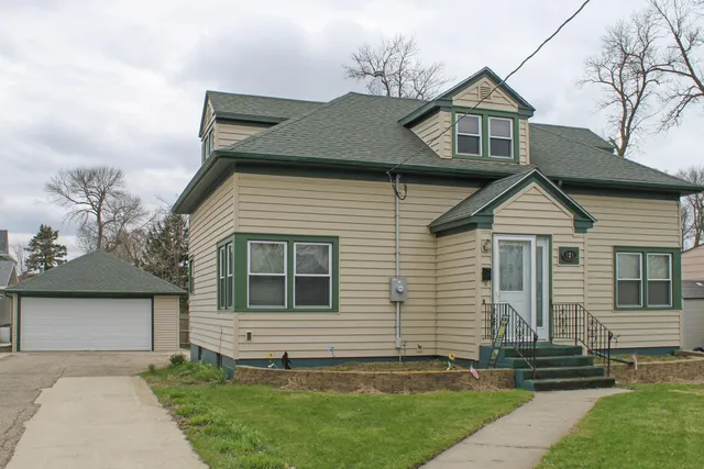 429 W  8th Ave, Webster, SD 57274