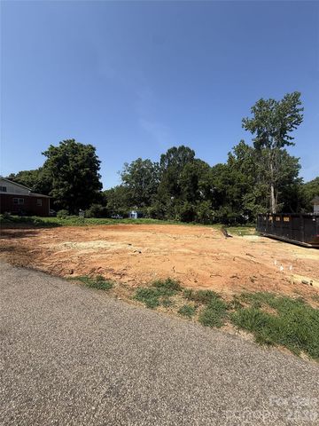 1011/1013 Elm St, Kannapolis, NC 28081