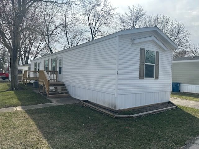 CLAYTON ADRENALINE B Plan in Royal Village Manufactured Home Community, Toledo, OH 43615