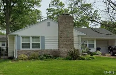 208 Huntleigh Dr, Saint Louis, MO 63122