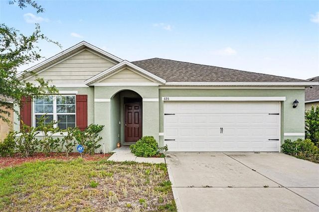 693 Squires Grove Dr, Winter Haven, FL 33880