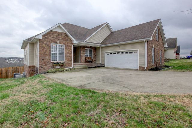 3273 Timberdale Dr, Clarksville, TN 37042