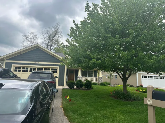 2020 Stickley Dr SE, Grand Rapids, MI 49546