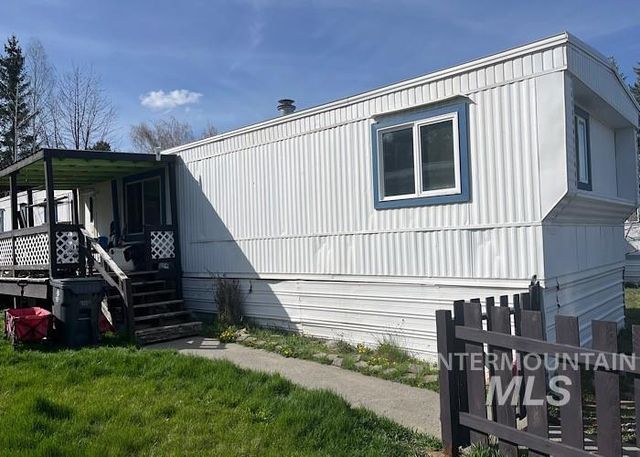 411 N  Almon St #611, Moscow, ID 83843
