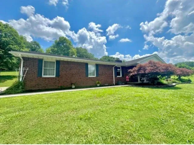 305 Spring St, Spencer, WV 25276