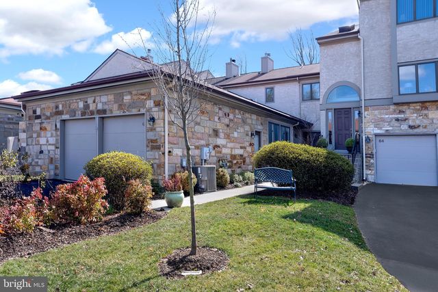 62 Woodmont Dr, Lawrence Township, NJ 08648