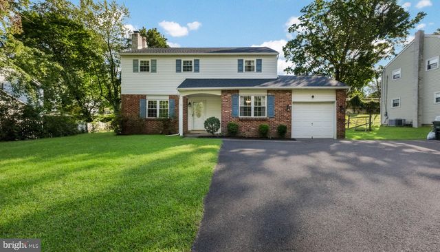 448 W  Bristol Rd, Southampton, PA 18966