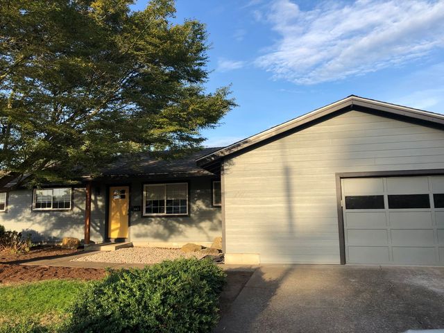 2140 NW 23rd St, Corvallis, OR 97330
