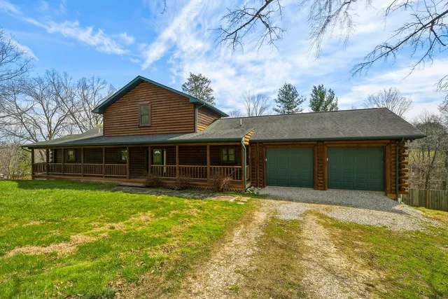 75 Valley Dr, Huntington, WV 25704