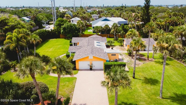 702 Oak St, Melbourne Beach, FL 32951