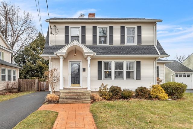 138 Maple Rd, Longmeadow, MA 01106