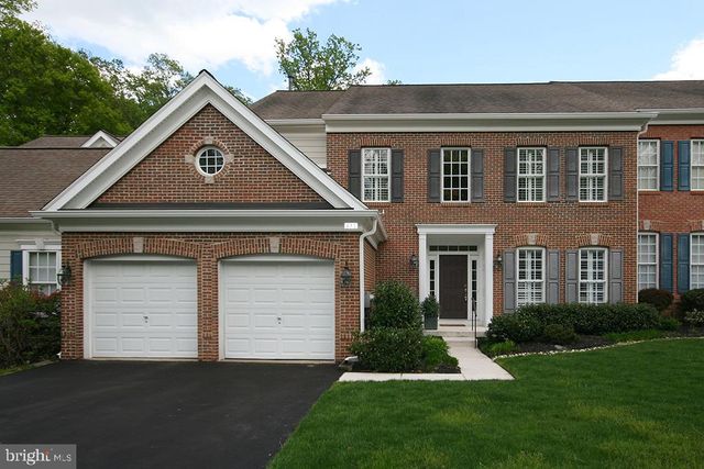 613 Wiltshire Ln, Newtown Square, PA 19073
