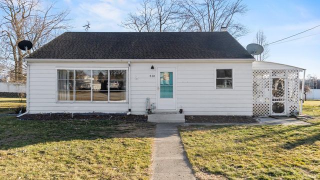 310 W  Hobart St, Ashley, IN 46705