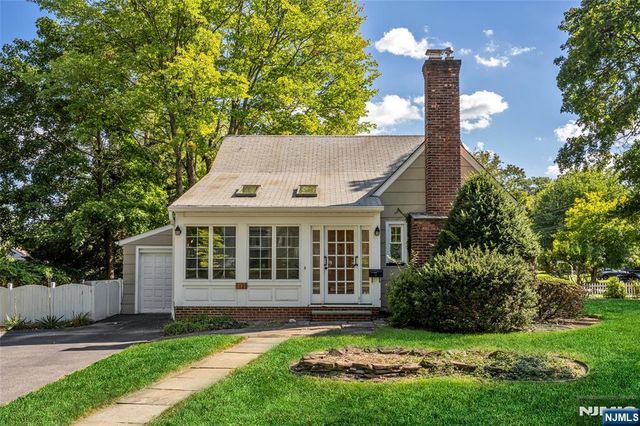 129 Forest Road, Glen Rock, NJ 07452