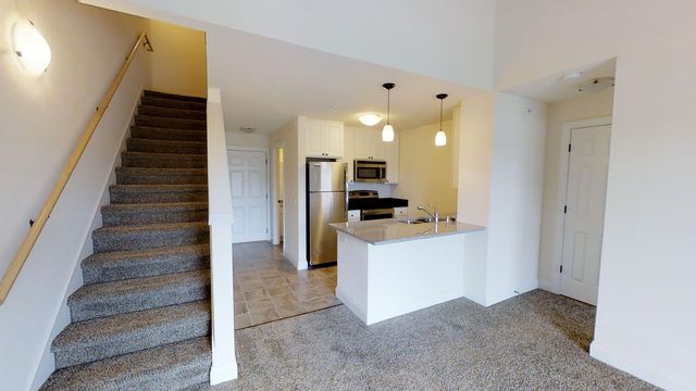 402 Genesee St #404-308, Delafield, WI 53018