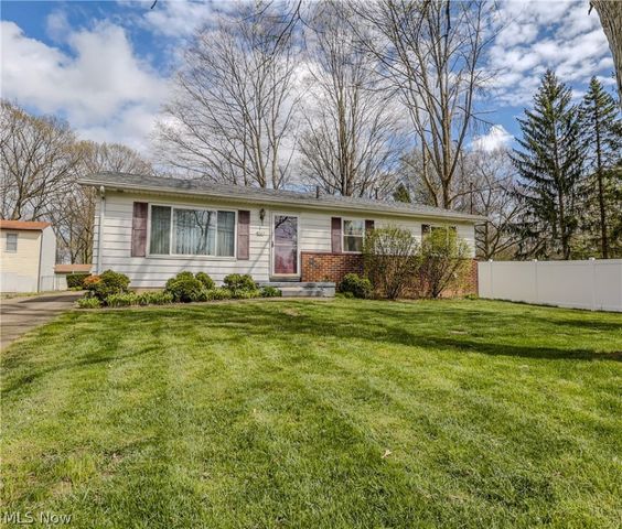 4027 Klein Ave, Stow, OH 44224