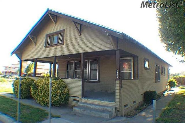 2064 N  Union Rd, Manteca, CA 95336