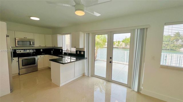 8235 Crespi Blvd #4, Miami Beach, FL 33141