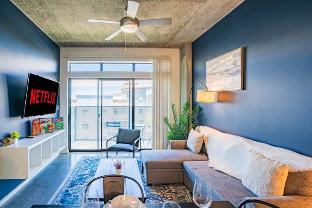 915 N  4th St #ID1263046P, Phoenix, AZ 85004