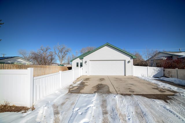 311 32nd Ave S, Great Falls, MT 59405
