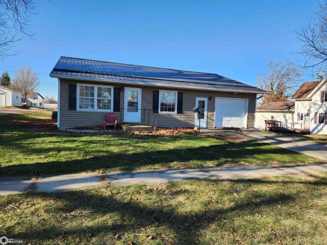 213 N  Broadway St, Toledo, IA 52342