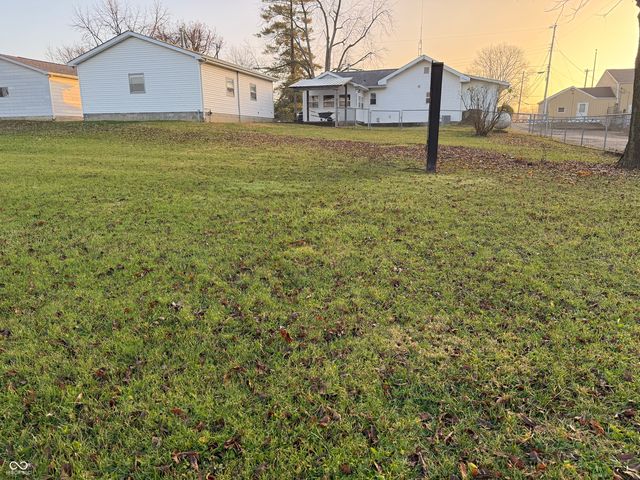 308 S  West St, Charlottesville, IN 46117