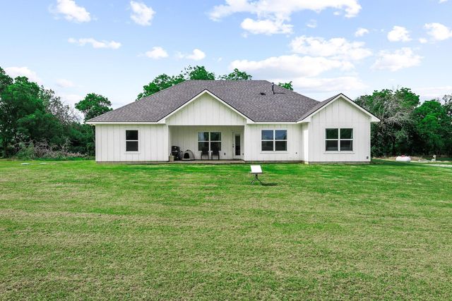 1350 County Road 4040, Ector, TX 75439