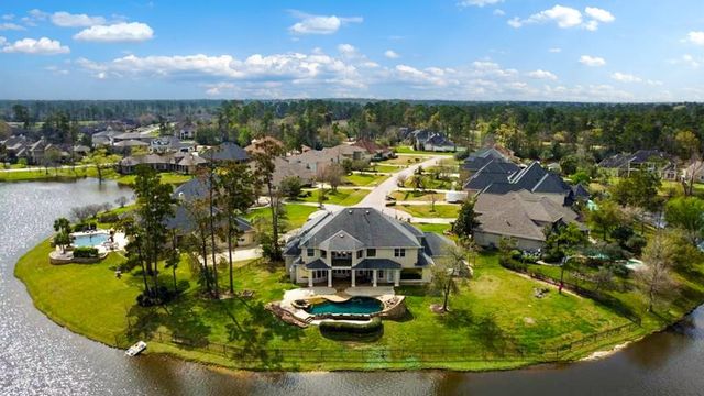25626 Windy Isle Ct, Spring, TX 77389