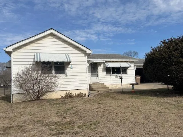 1817 Beech St, Atchison, KS 66002