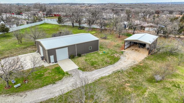951 E  3rd St, Weatherford, TX 76086