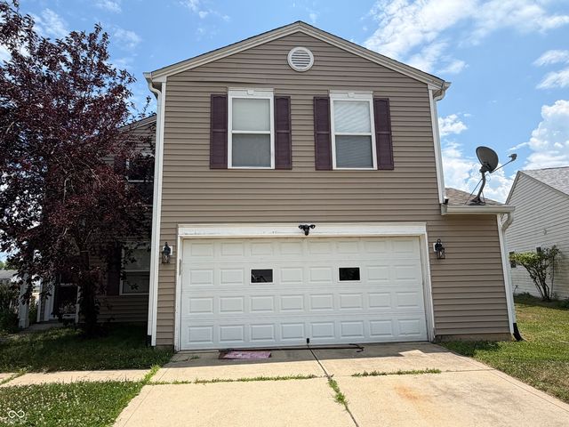 1501 Round Lake Rd, Greenwood, IN 46143