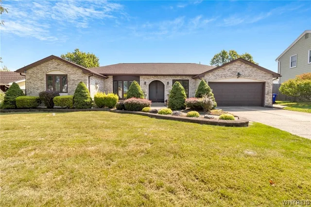 111 Windmill Rd, Buffalo, NY 14218