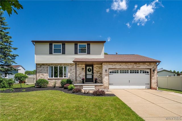 5 Quail Holw, Lancaster, NY 14086
