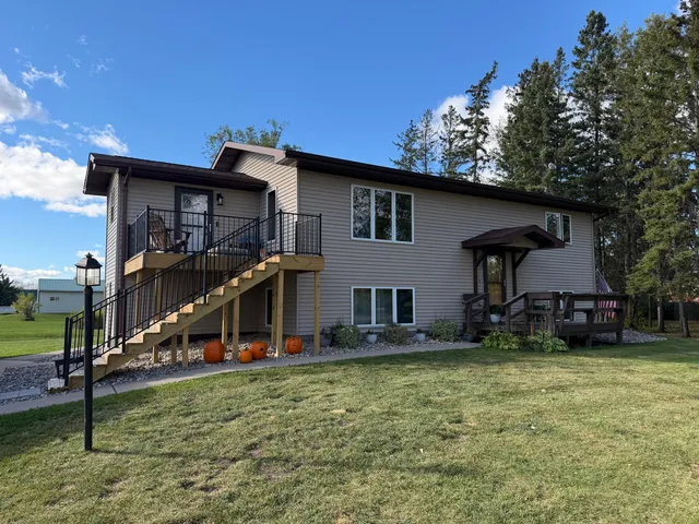 217 3rd Ave SW, Baudette, MN 56623