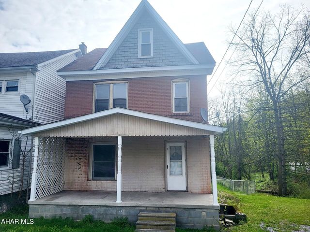 1716 N  7th Ave, Altoona, PA 16601