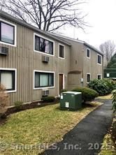40 Leslie Rd #B, Bridgeport, CT 06606