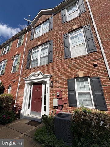 3684 Madison Watch Way, Falls Church, VA 22041