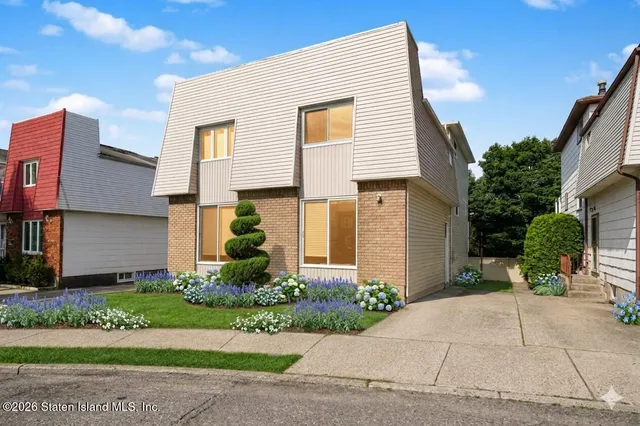 8 Fillmore Ave, Staten Island, NY 10314