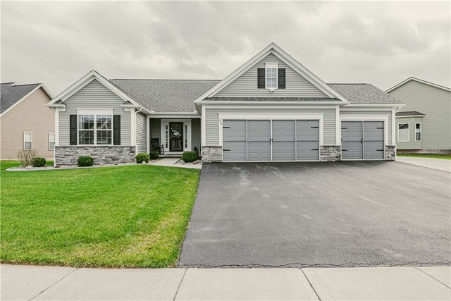 289 Avery Park Ln, Rochester, NY 14612