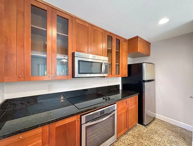 8503 Villa La Jolla Dr #J, La Jolla, CA 92037