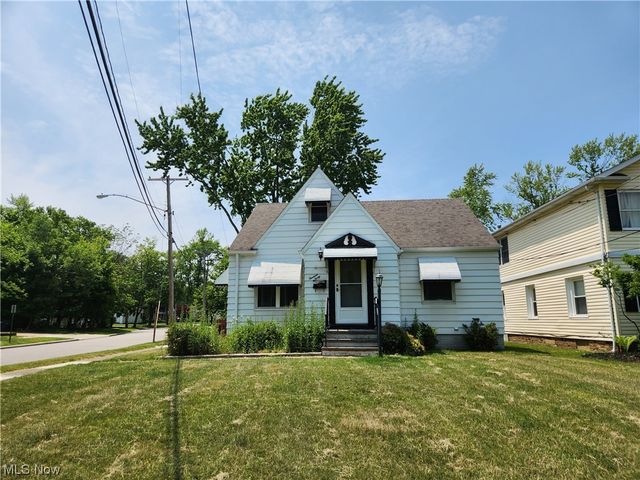 1340 Sunset Rd, Mayfield Heights, OH 44124
