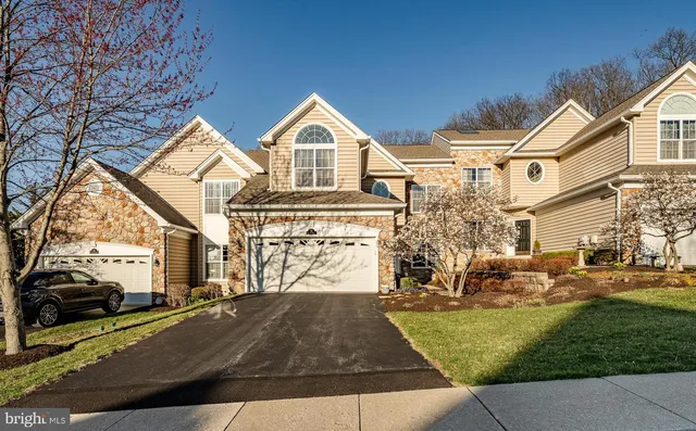 37 Sagewood Dr #14, Malvern, PA 19355