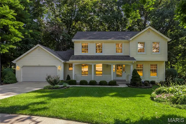 1148 Black Forest Dr, Saint Charles, MO 63301