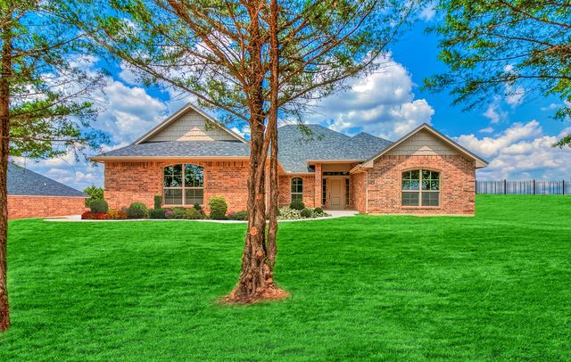 CLEARWATER Plan in Preakness Trails, McLoud, OK 74804