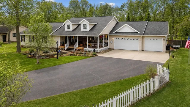 5152 Camden Rd, Baxter, MN 56425