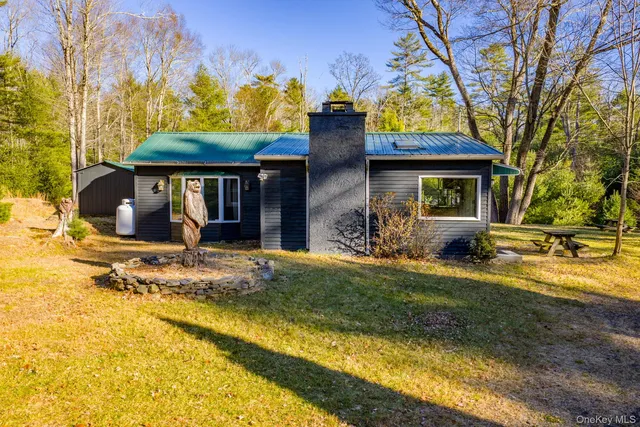 136 Yulan Barryville Road, Barryville, NY 12719